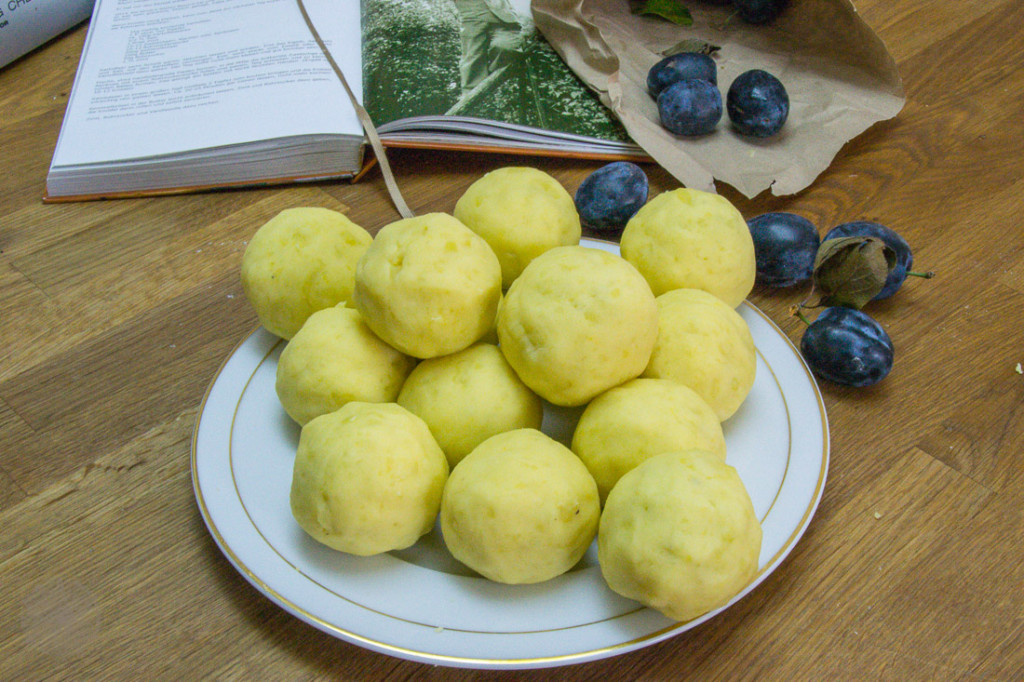 Zwetschgenknödel Enjoyfood soulfood Familie FrauBpunkt Rezept (6 von 22)