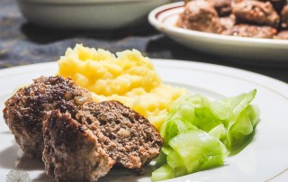 Fleischpflanzerl Frikadelle Bayerisch Mundart FrauBpunkt Rezept (13 von 20)