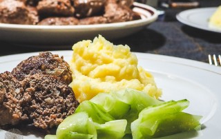 Fleischpflanzerl Frikadelle Bayerisch Mundart FrauBpunkt Rezept (20 von 20)